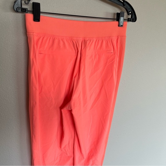 NWOT Athleta Brooklyn Ankle Pants Peach Casual Activewear Athleisure Women’s 2 - Picture 7 of 10